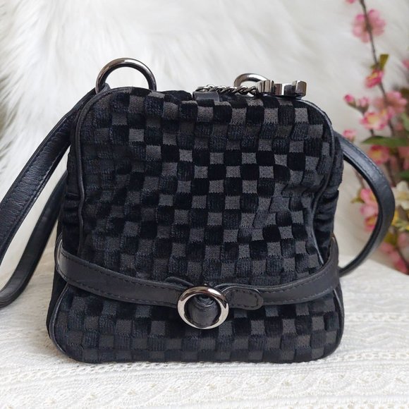 CHANEL Black Velour Velvet CC Bowler Shoulder Bag - Picture 10 of 17